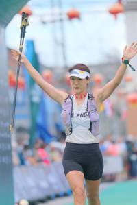 BIB: 
                            <button type="button" onclick="openModal(21763887)" class="btn btn-primary btn-sm float-right btn-popup" data-toggle="modal" data-target=".modal-high-quality">
                        <i class="fas fa-shopping-cart"></i> Add to Cart
                    </button>
                                            <button type="button" onclick="isThisMe(21763887, true)" class="btn btn-success btn-sm float-right btn-popup btn-isme hidden" data-toggle="tooltip" data-placement="bottom" title="นี่คือรูปของคุณใช่ไหม คลิกที่นี่เพื่อเอาเข้าอัลบั้ม">
                        <i class="fas fa-plus"></i> Add to album
                    </button>
                    <button type="button" onclick="isThisMe(21763887, false)" class="btn btn-warning btn-sm float-right btn-popup btn-isnotme hidden">
                        <i class="fas fa-ban"></i> Remove from album
                    </button>